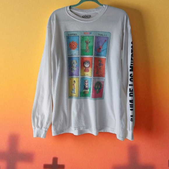 DISNEY PIXAR COCO SWEATSHIRT ANIMATED CAST/ DIA DE LOS MUERTOS - Picture 11 of 11